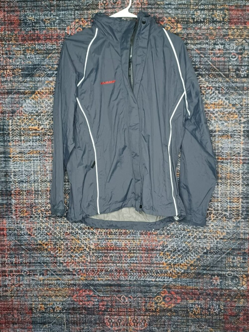 Mammut womens dark gray reflective Dry Tech ripstop hooded rain jacket M